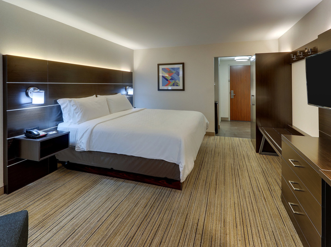 Holiday Inn Express & Suites Troy By IHG主图