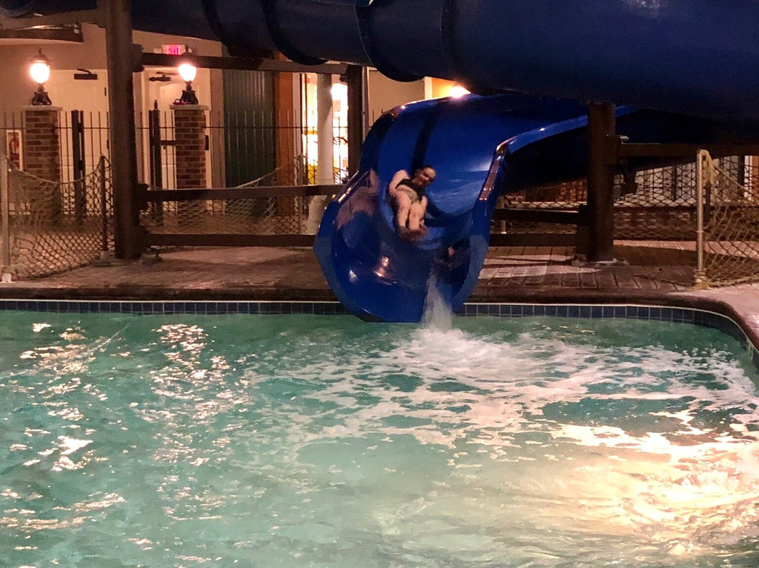 假日智选快捷套房酒店主图