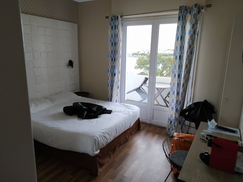 Hotel Bellevue主图