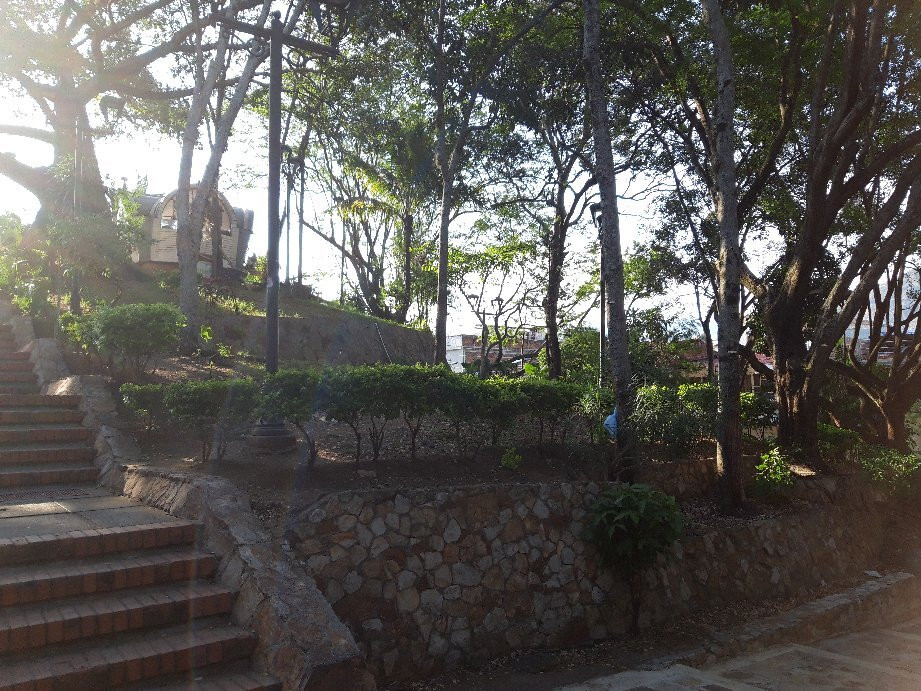 Parque Artesanal Loma de la Cruz-卡利必去景点