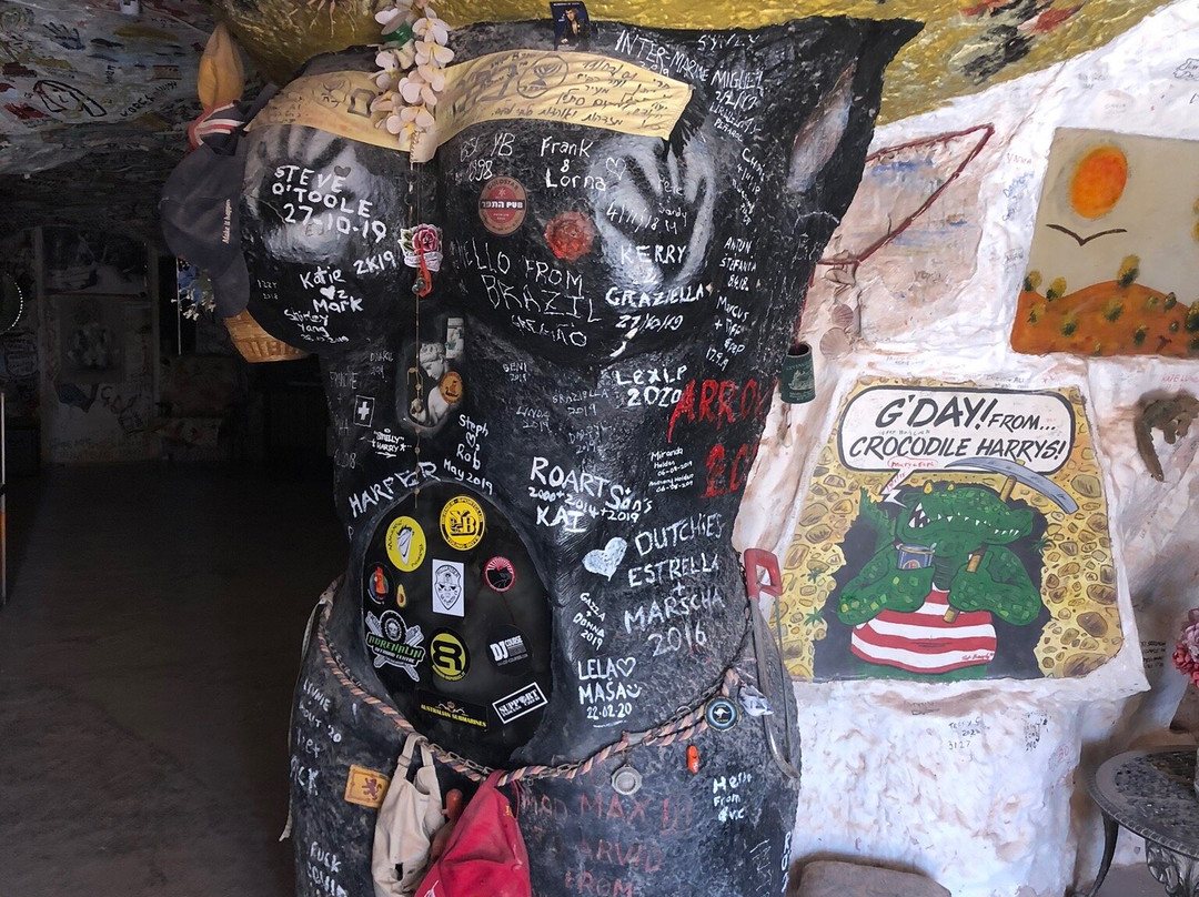 Crocodile Harry’s Underground Nest-库伯佩迪必去景点