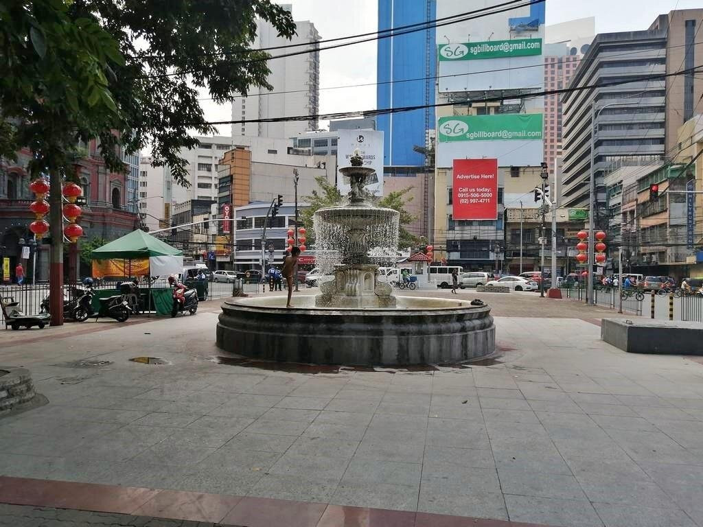Plaza San Lorenzo Ruiz景点图片