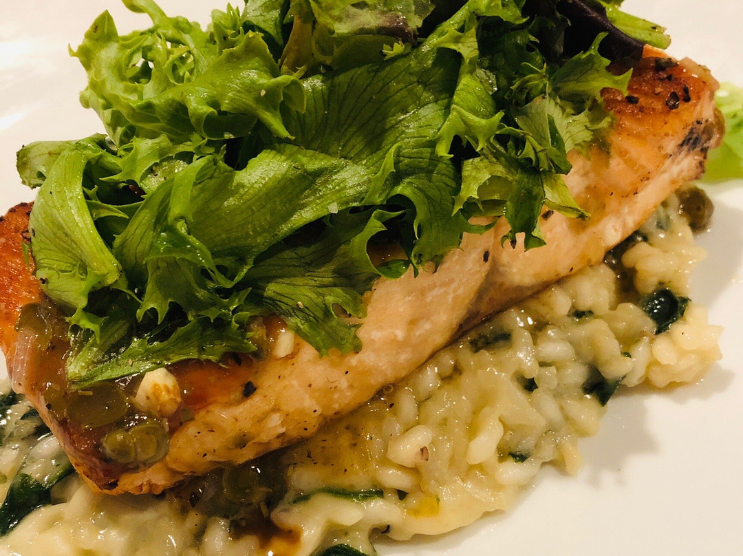 The Woodbound Inn主图