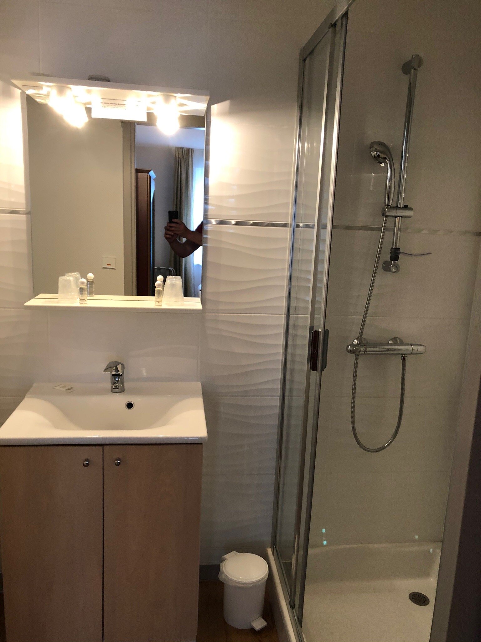 Logis Hôtel le Rivage-浴室
