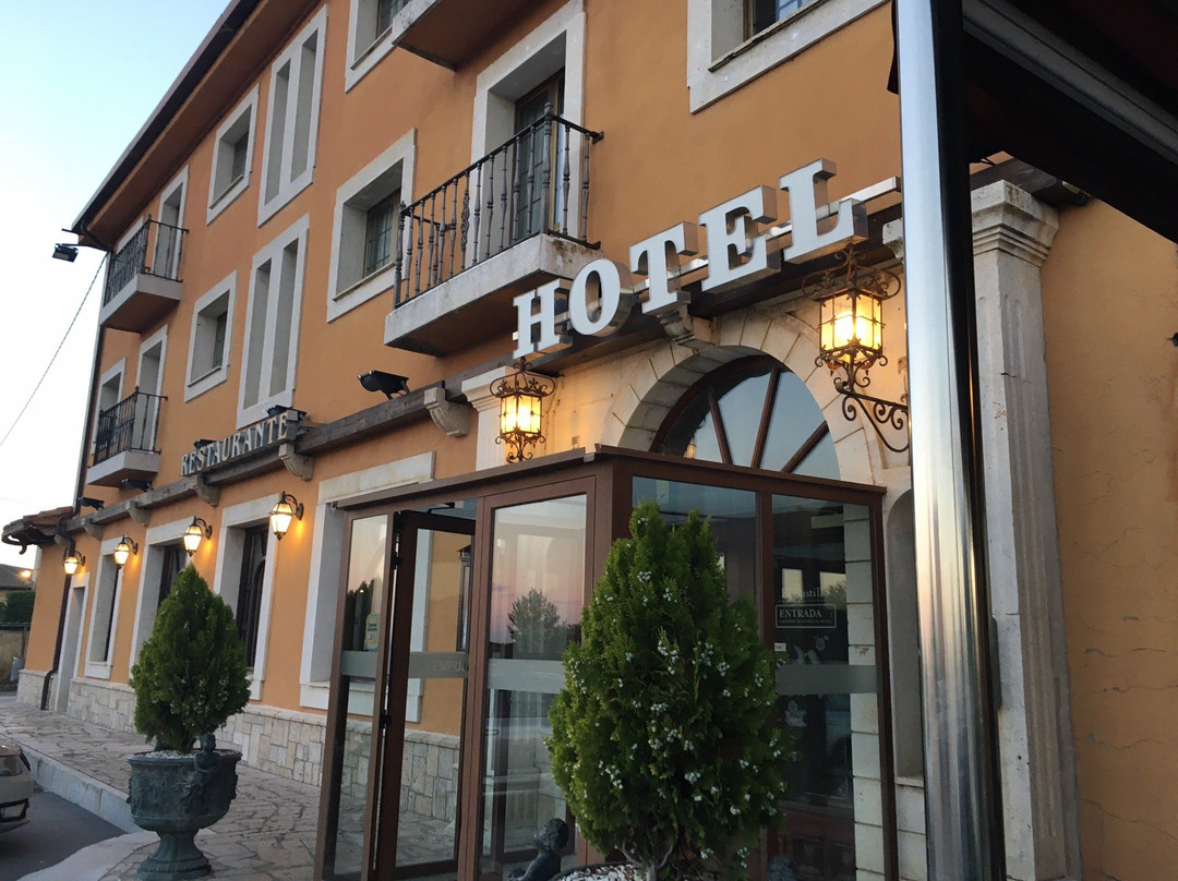 Hotel Restaurante El Castillo主图