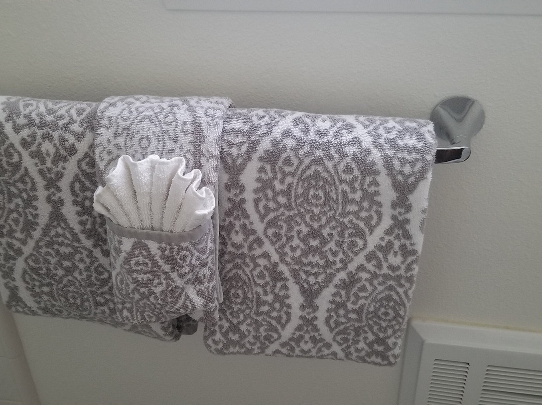 The Eden House Vineyard主图