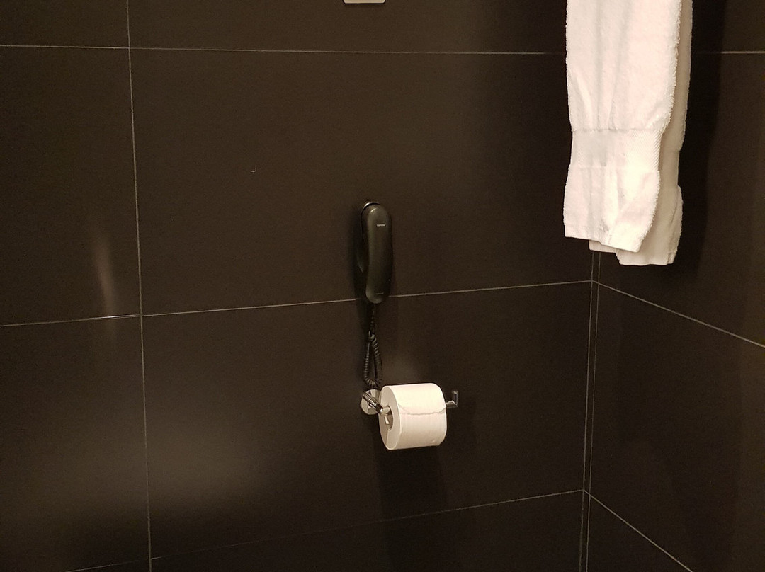 NH赫罗纳酒店主图