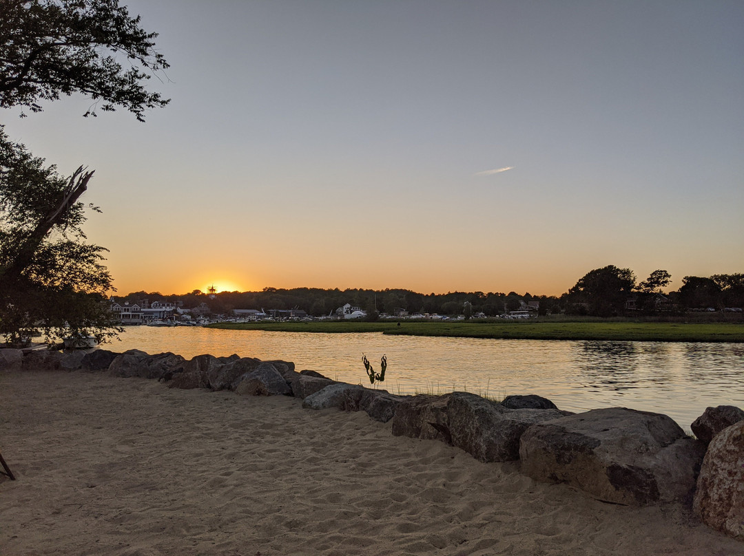 Shea's Riverside Inn & Motel主图