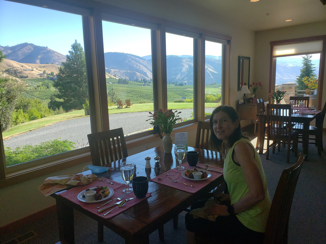 Cascade Valley Inn Bed & Breakfast主图