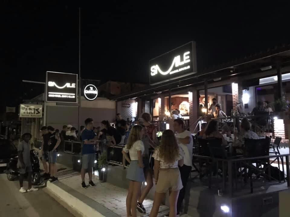 Smile Cocktail Bar-Café-提斯里菲必去景点