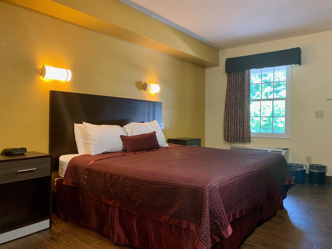 Executive Inn & Suites主图