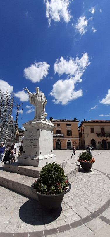 Statua Dedicata a San Benedetto Santo Patrono景点图片