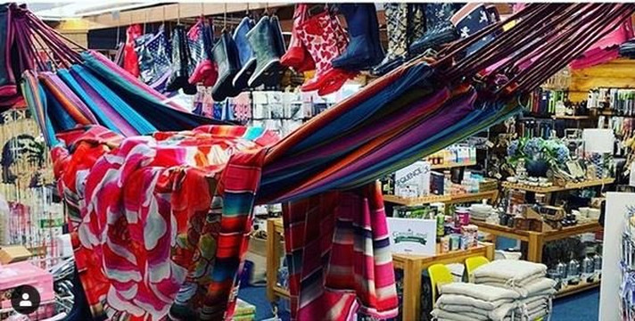 Log Cabin General Store Bicheno-比奇诺必去景点