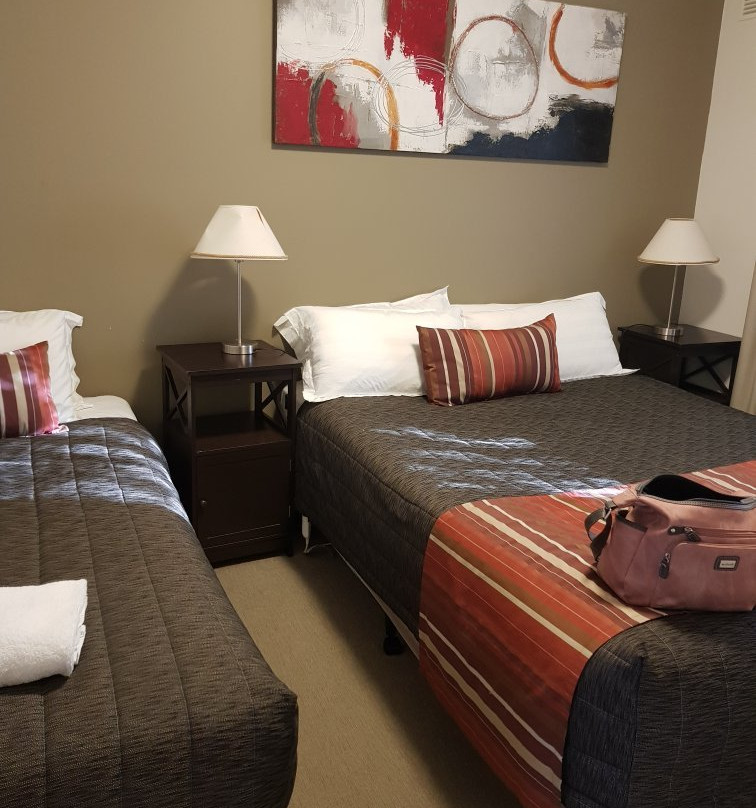 Redwood Manor Motel Apartments主图