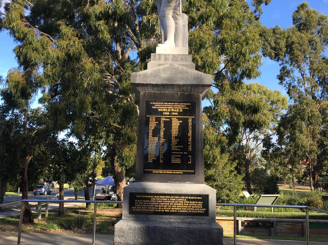 Paynesville Cenotaph景点图片