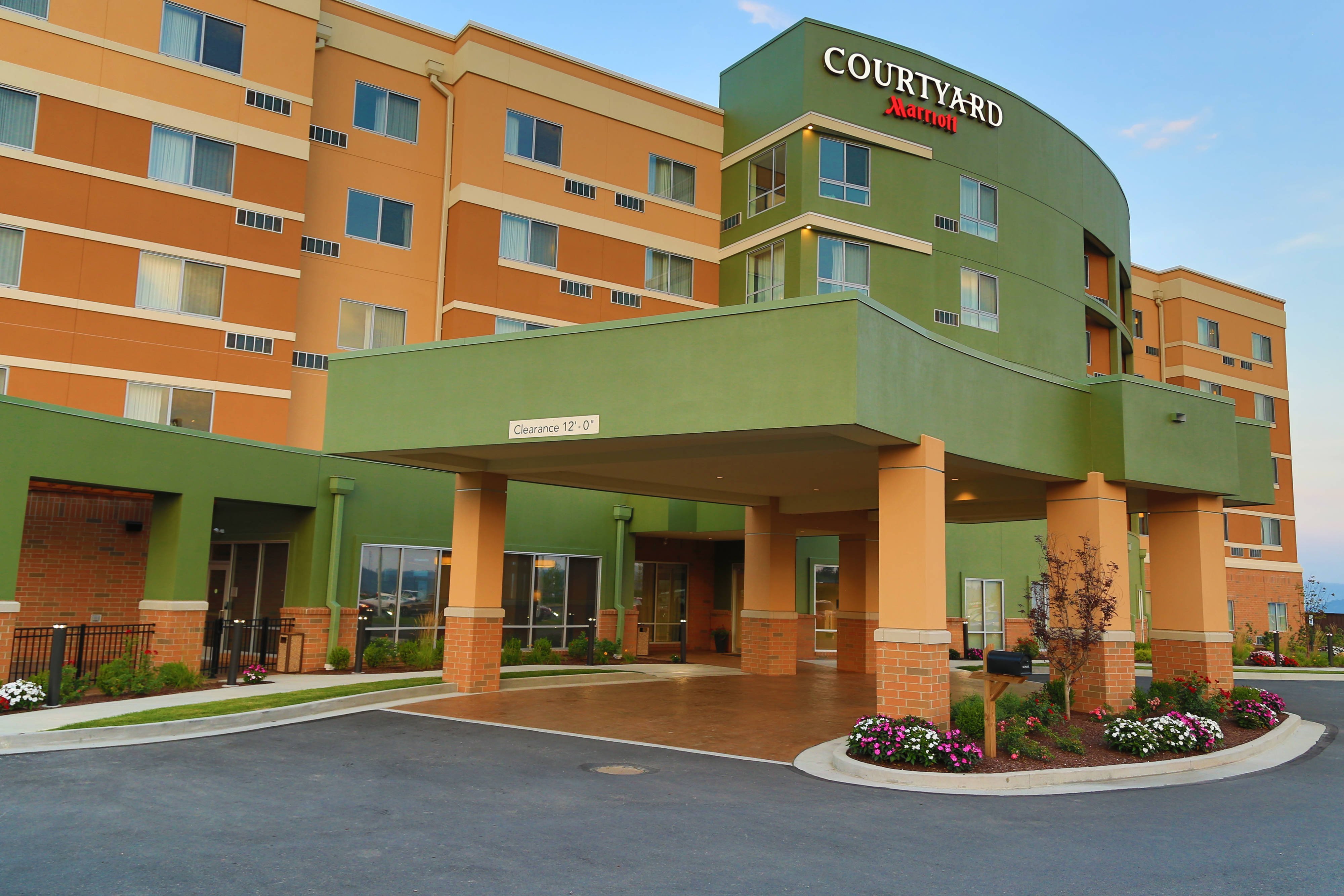 Courtyard Morgantown-官方