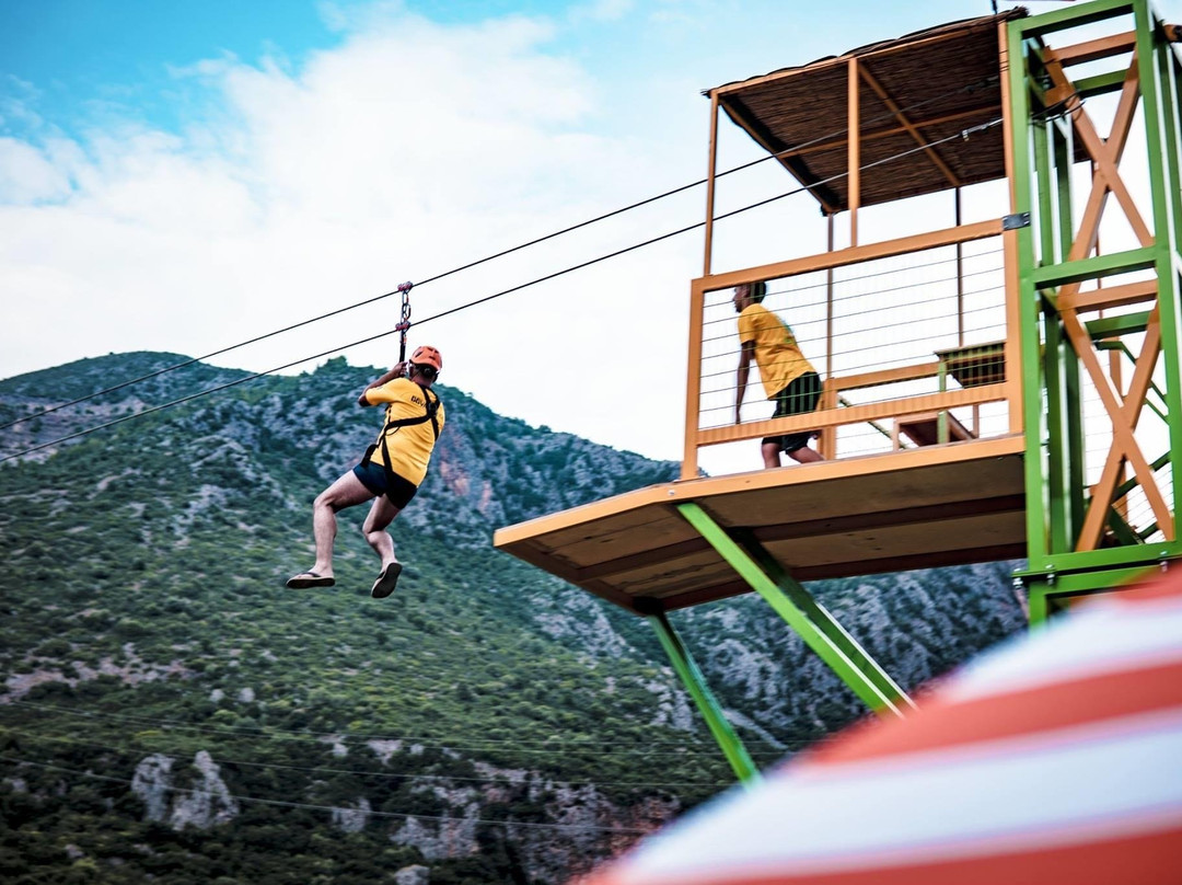 ZipLine Greece Acheron River-Glyki必去景点