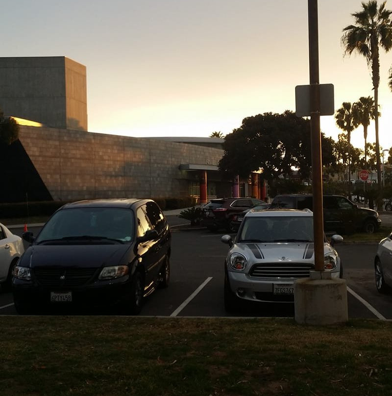 Redondo Beach Performing Arts Center-雷东多海滩必去景点