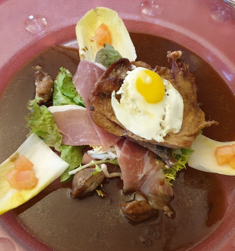 勒佩蒂特诺曼德酒店主图