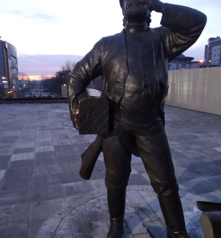 Monument to the Verkhneudinskiy Kupets景点图片