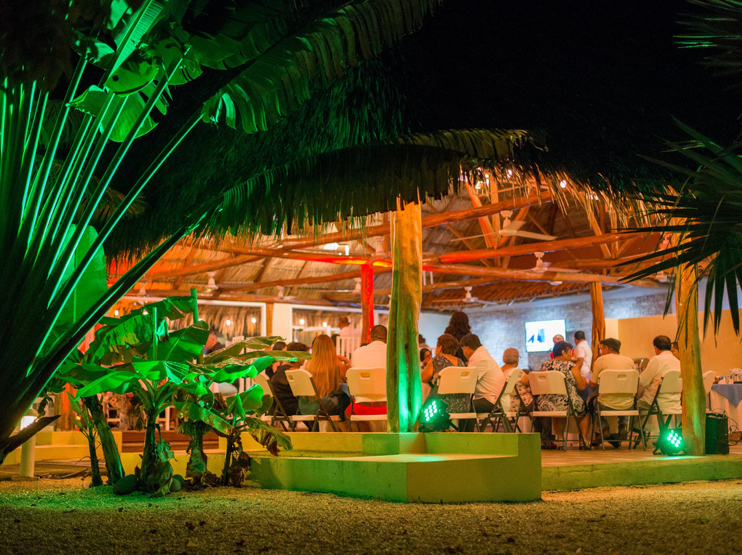 阿波罗大酒店主图