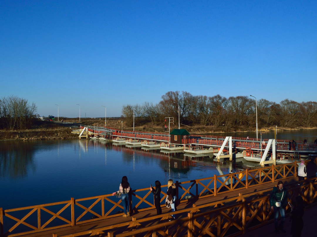 Pontoon Bridge景点图片