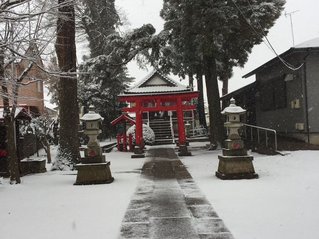 Momijiyama Nanae Inari Shrine景点图片