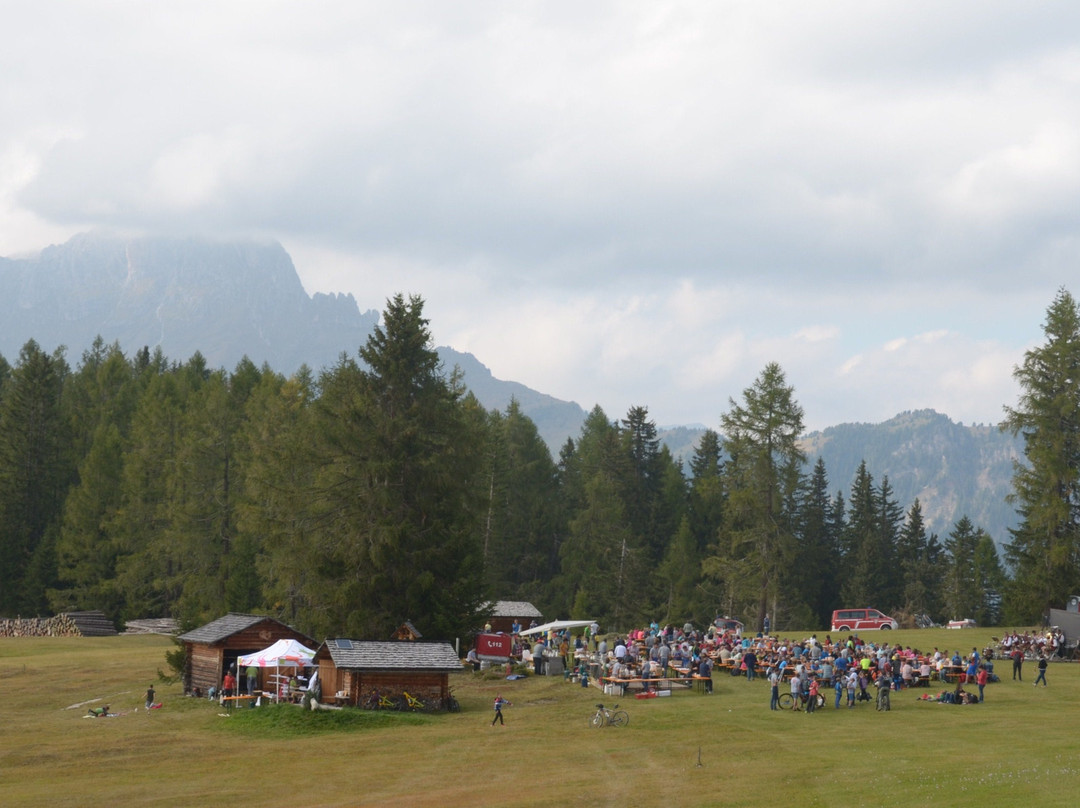 Prati di Armentara.-La Valle必去景点