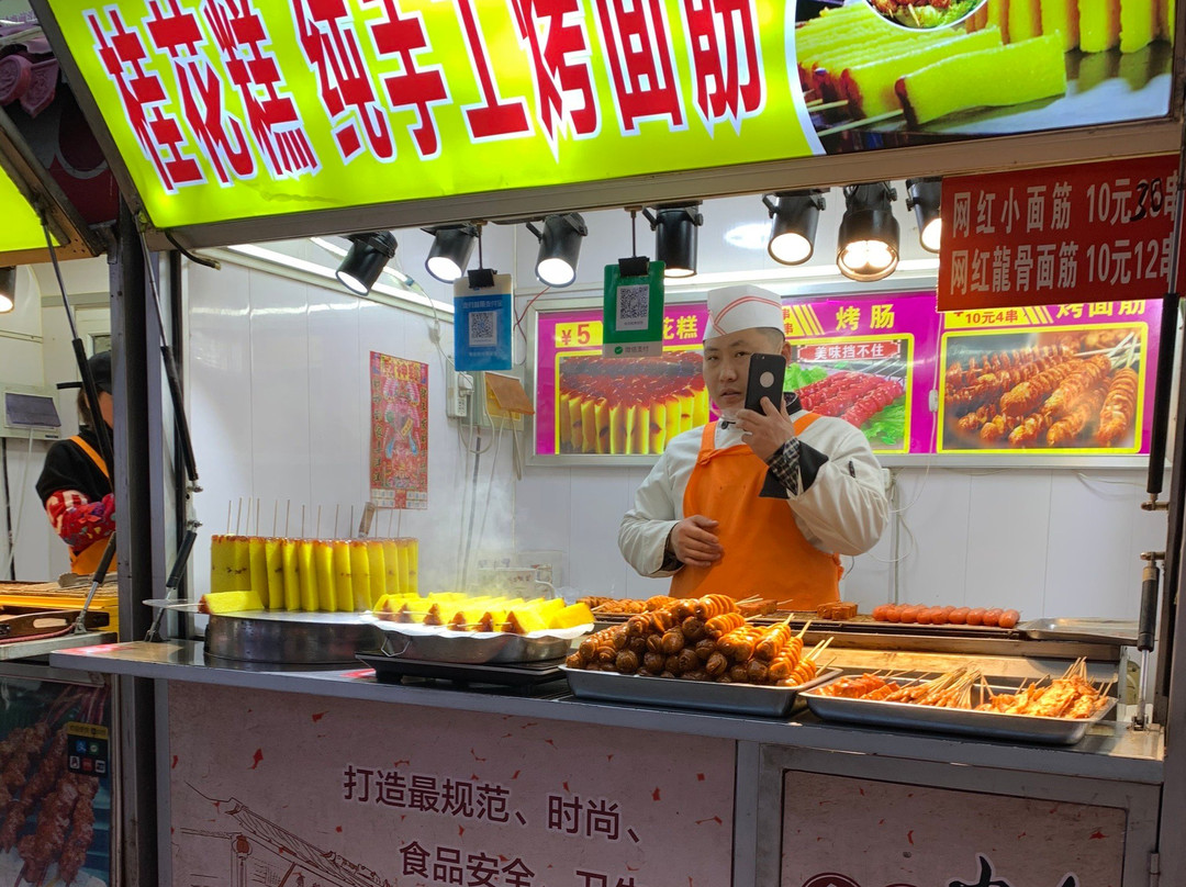台东3路步行街购物区-青岛市必去景点