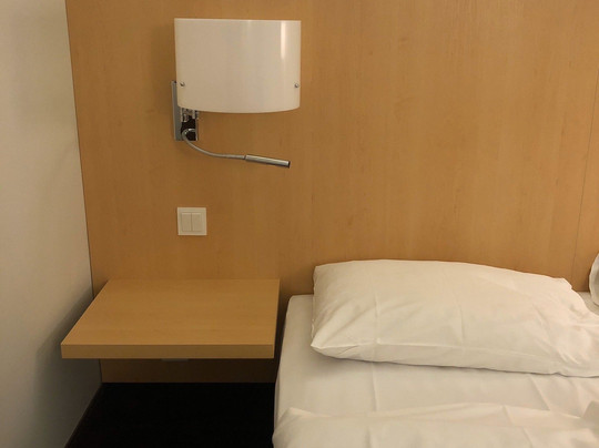 杜塞尔多夫 - 拉廷根瑞拉克萨酒店机场店主图