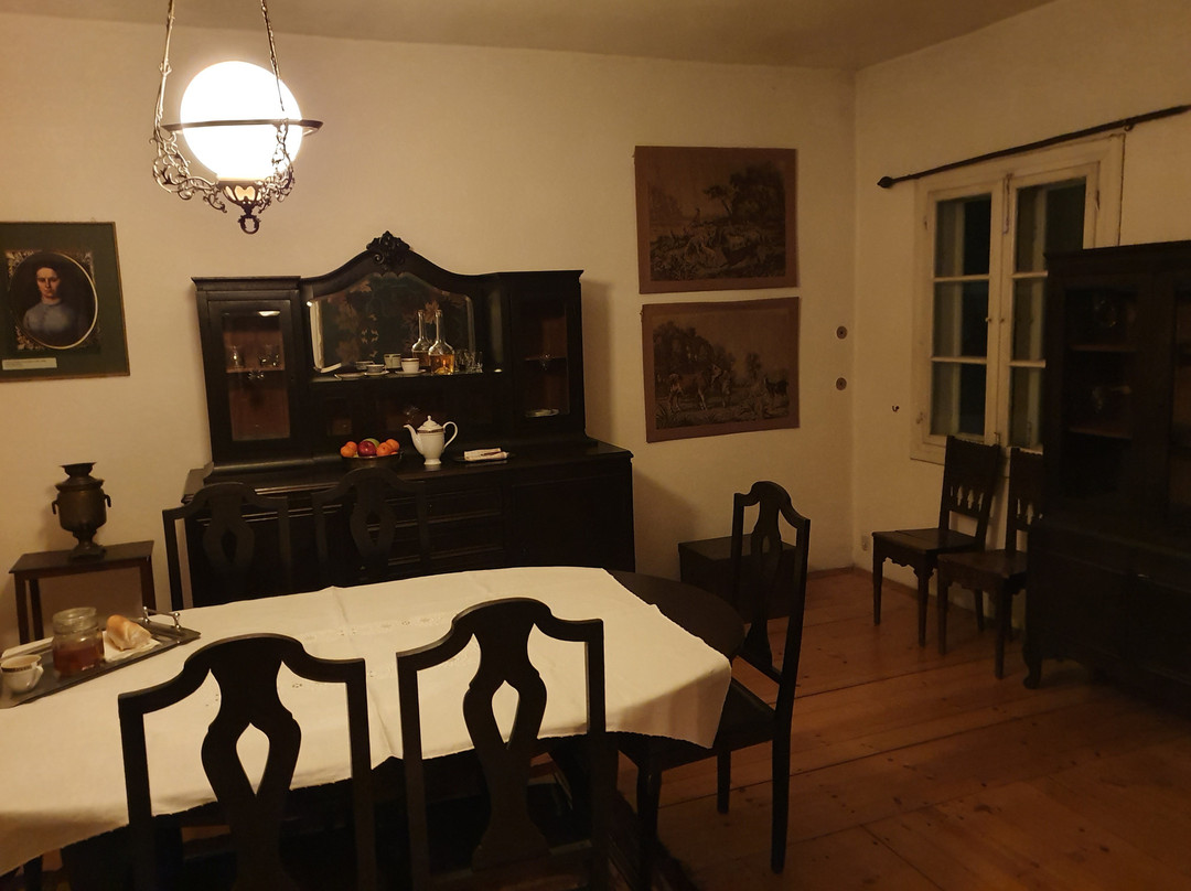 Dwor w Lopusznej-Lopuszna必去景点