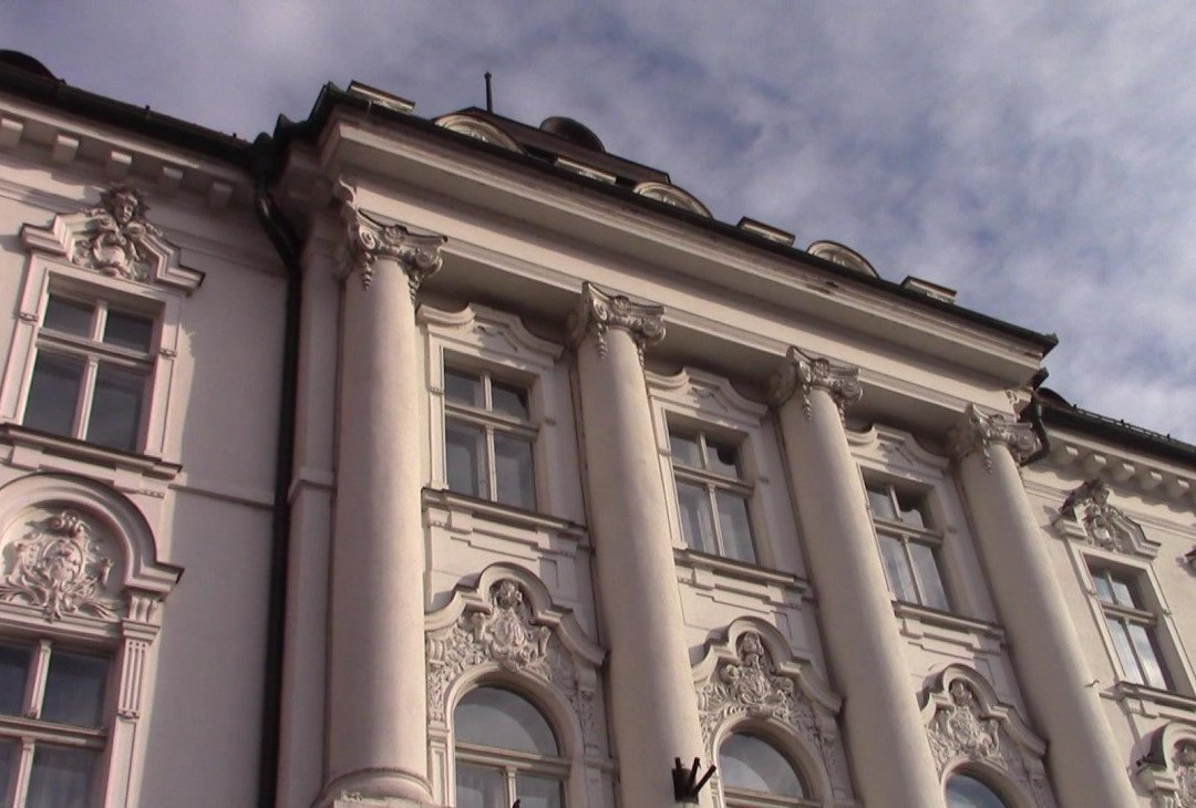 Ljubljana Central Pharmacy Building-卢布尔雅那必去景点