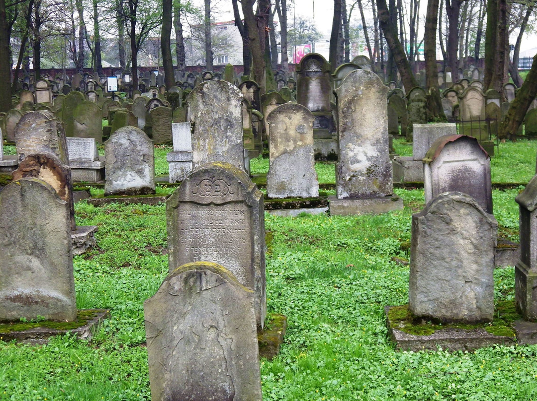 Jewish cemetery景点图片