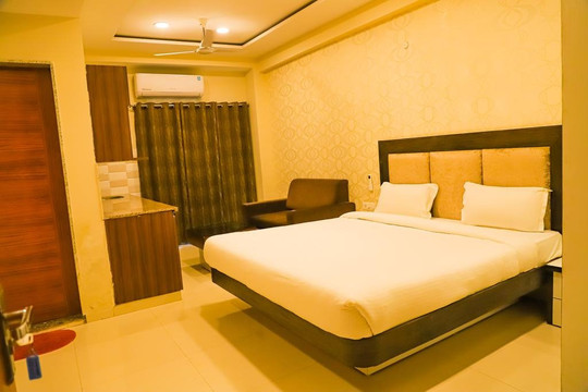 Hotel Shri Radha Nikunj主图