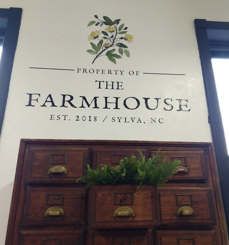 The Farmhouse Mercantile & Coffee Bar-Sylva必去景点