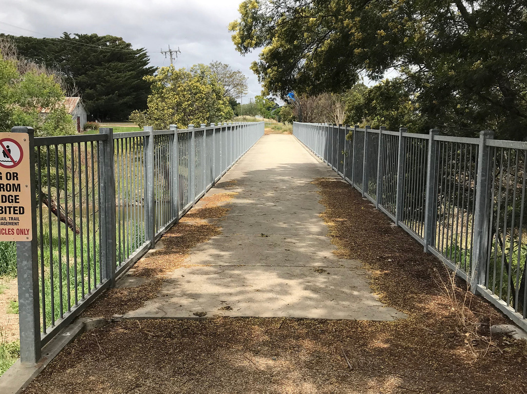 Rainbow Creek Bridge-Cowwarr必去景点