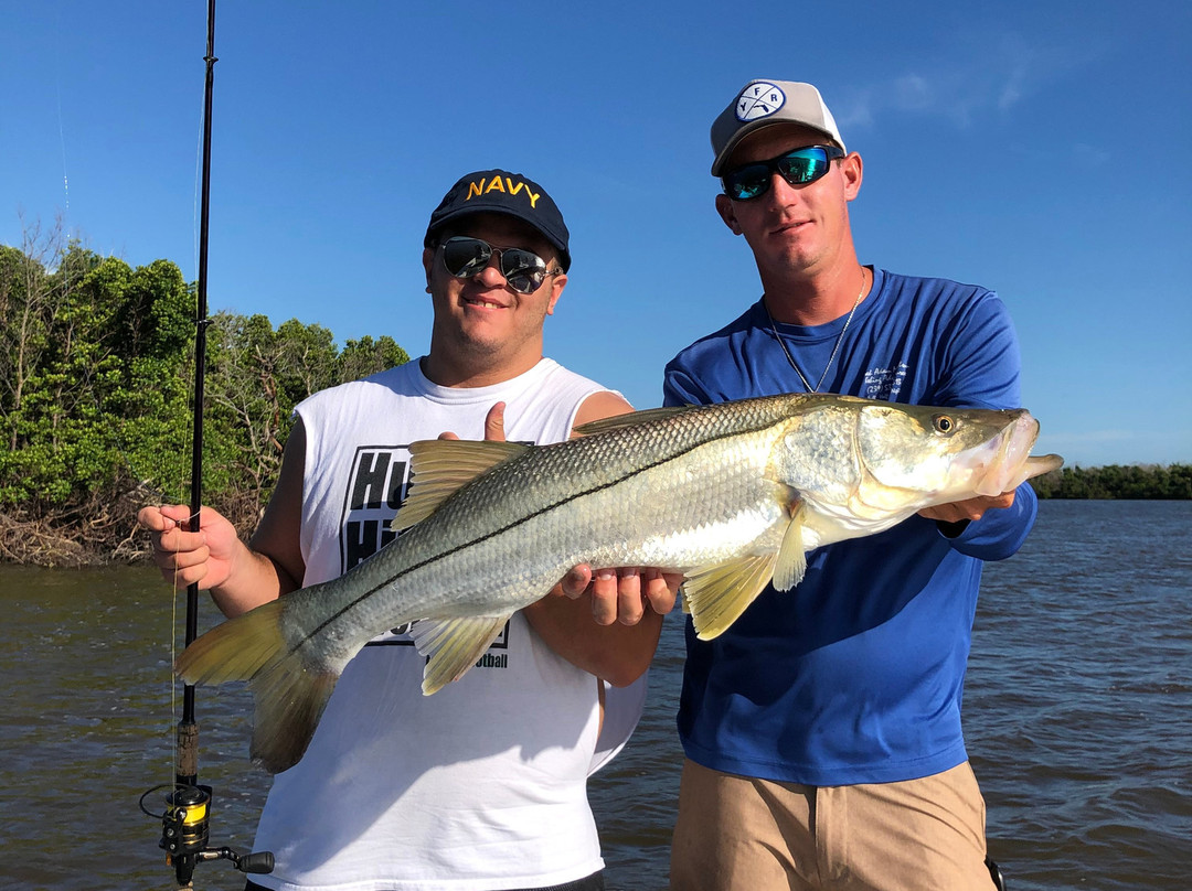 Adam Mikelson's Fishing Adventures-那不勒斯必去景点