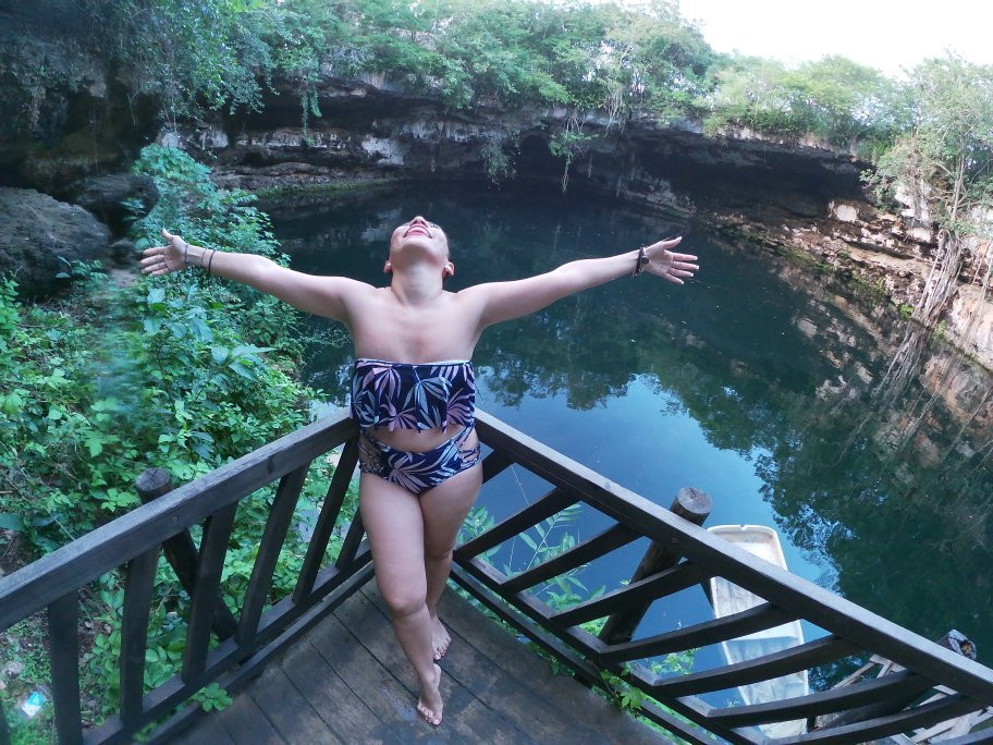 Cenote Kikil景点图片