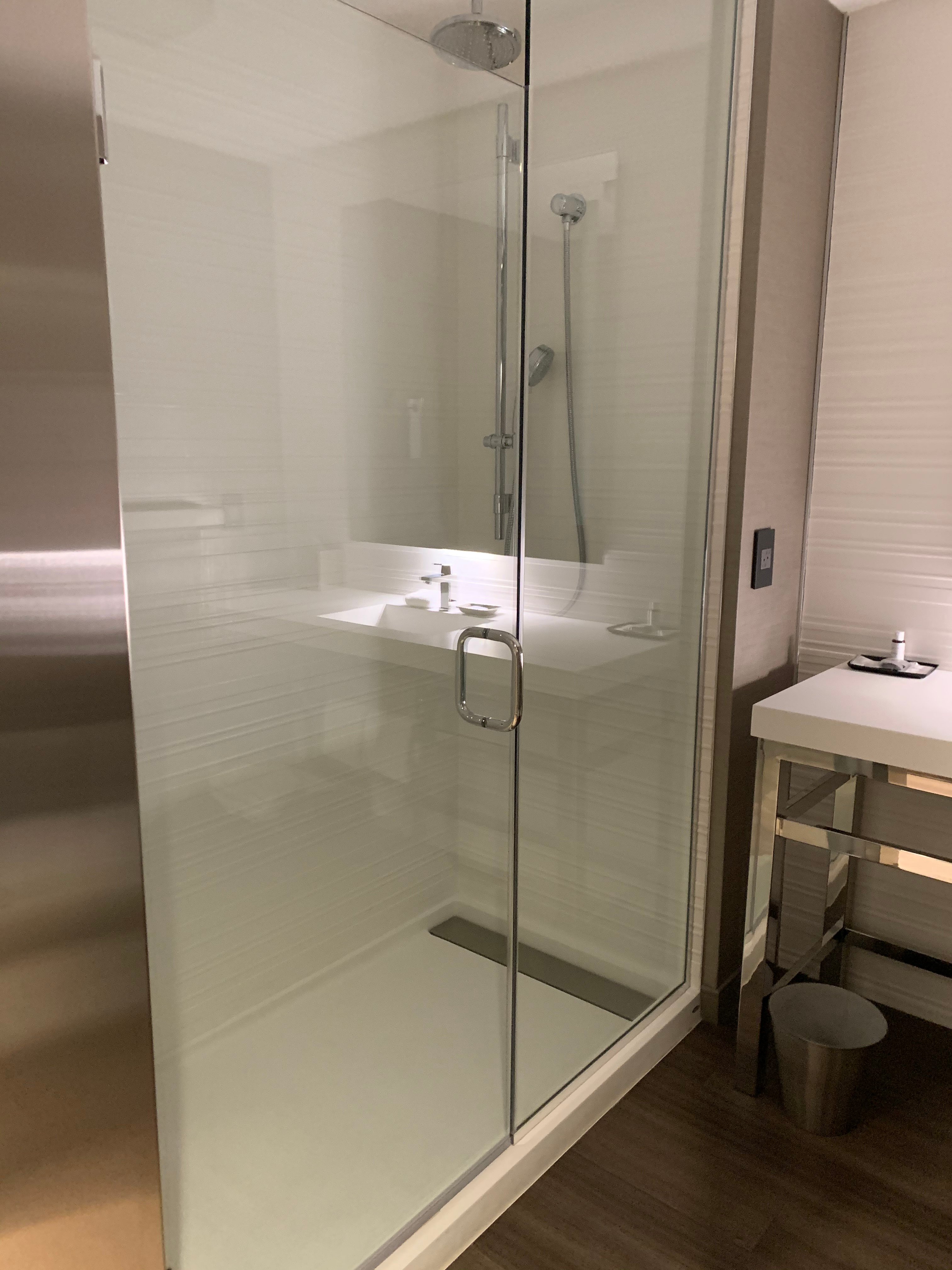 AC Hotel Worcester-浴室