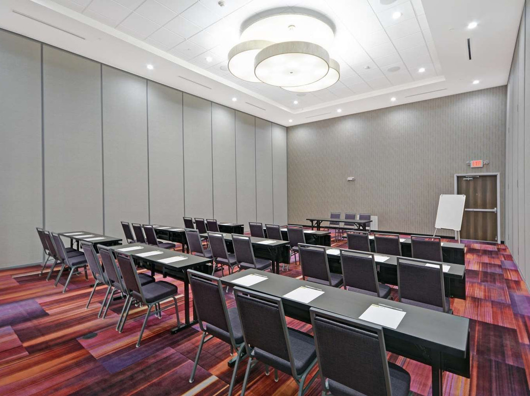 希尔顿惠庭酒店-达拉斯迪索托主图