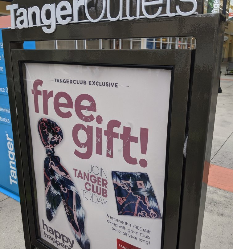 Tanger Outlets Charleston景点图片