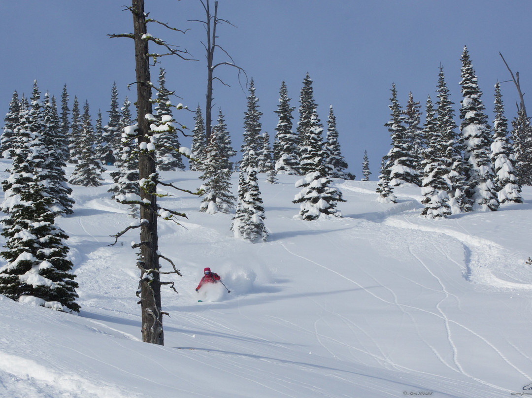 城堡山滑雪场-平雀溪镇必去景点