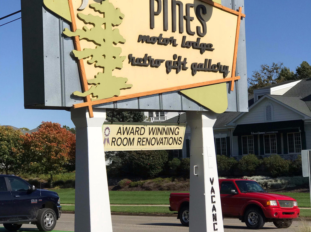 The Pines Motor Lodge主图