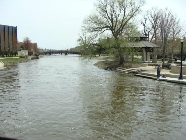 Riverside Drive Promenade