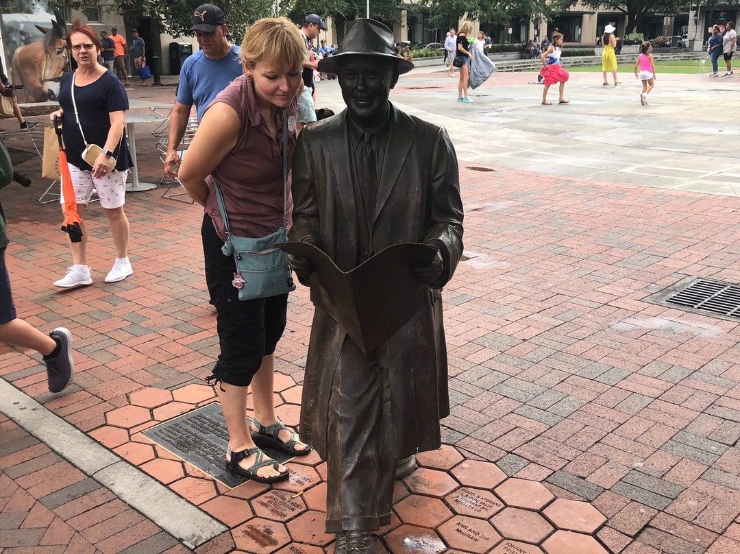 Johnny Mercer Statue-萨凡纳必去景点