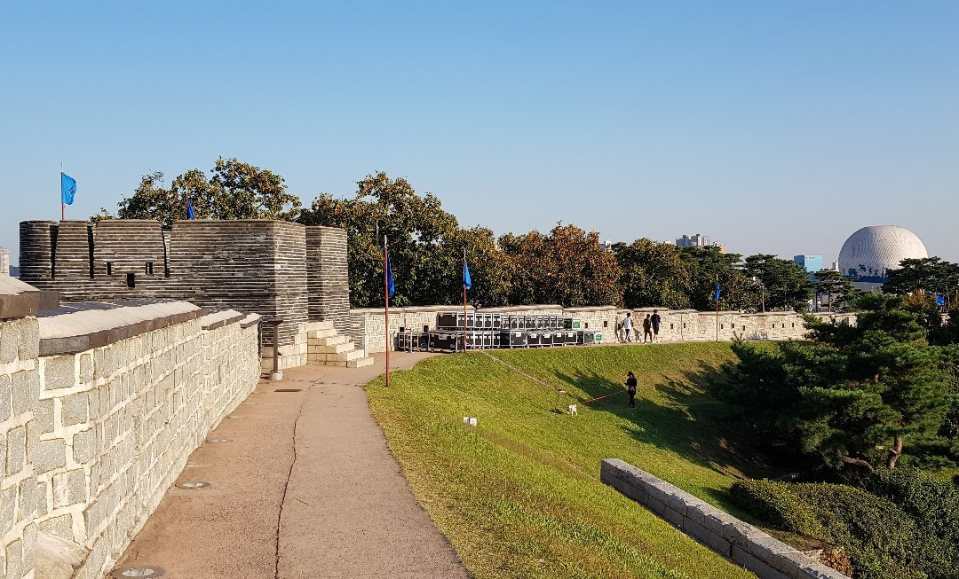 Yeonmudae (Dongjangdae)-水原市必去景点