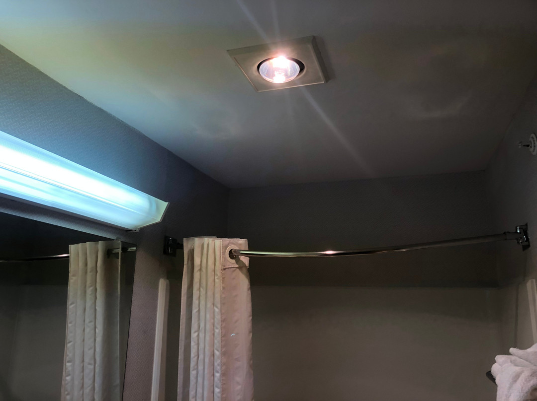 CenterWay Hotel主图