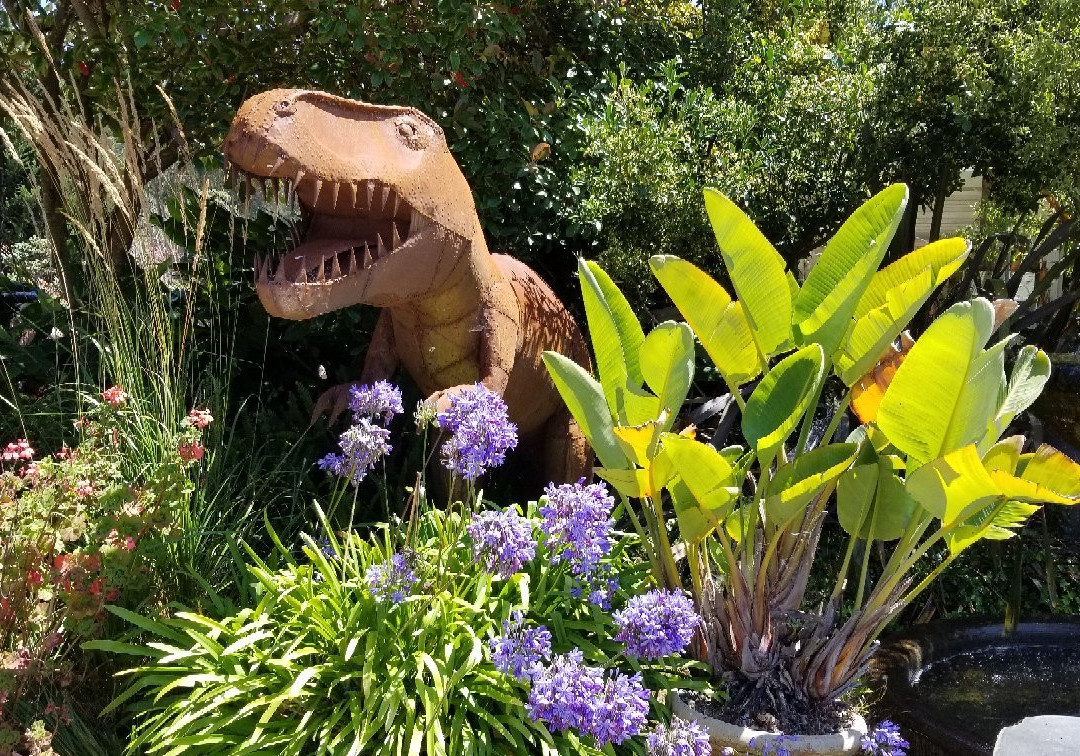 Dinosaurs of Spanish Town-半月湾必去景点