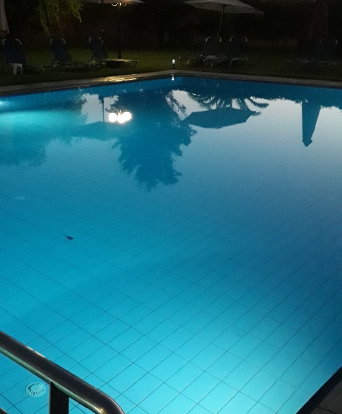 Alonia Apartments主图