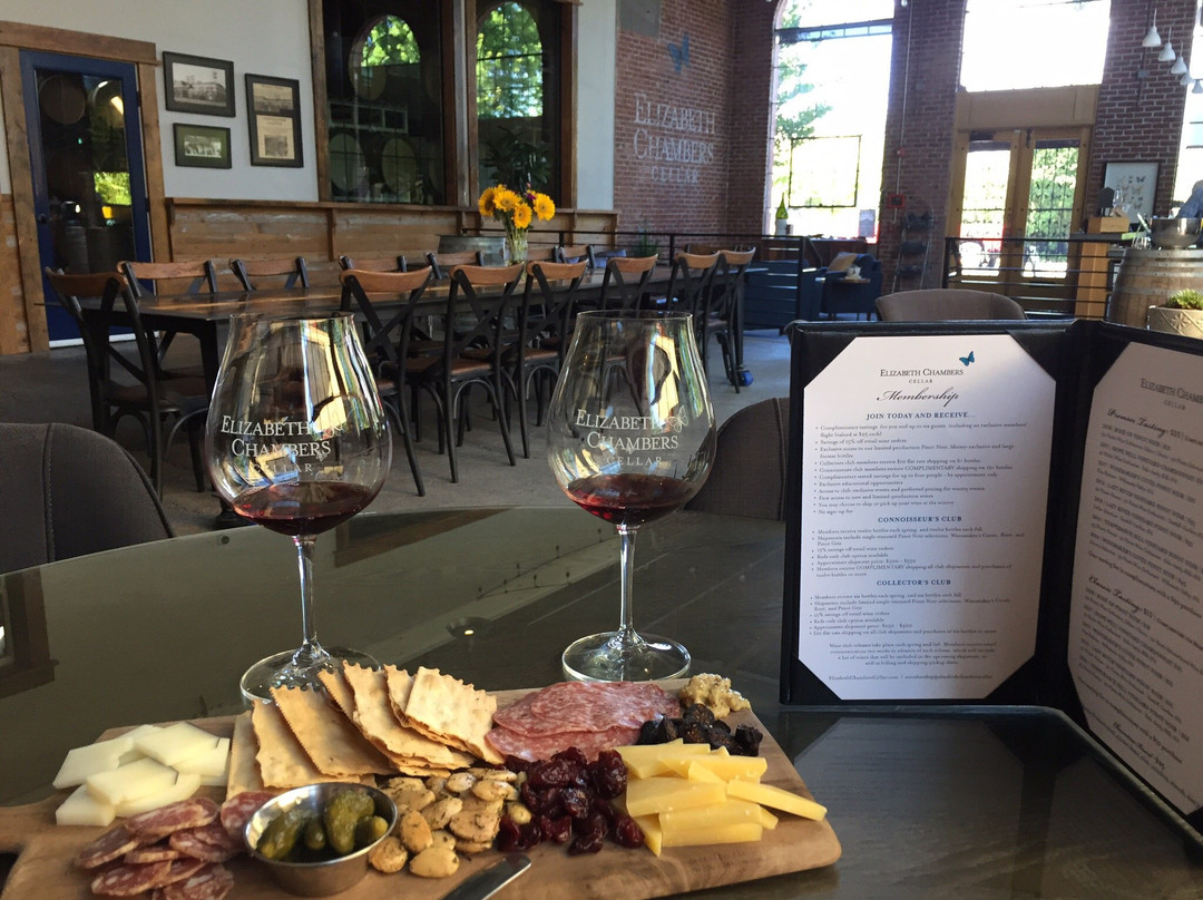 Elizabeth Chambers Cellar-麦克明维尔必去景点